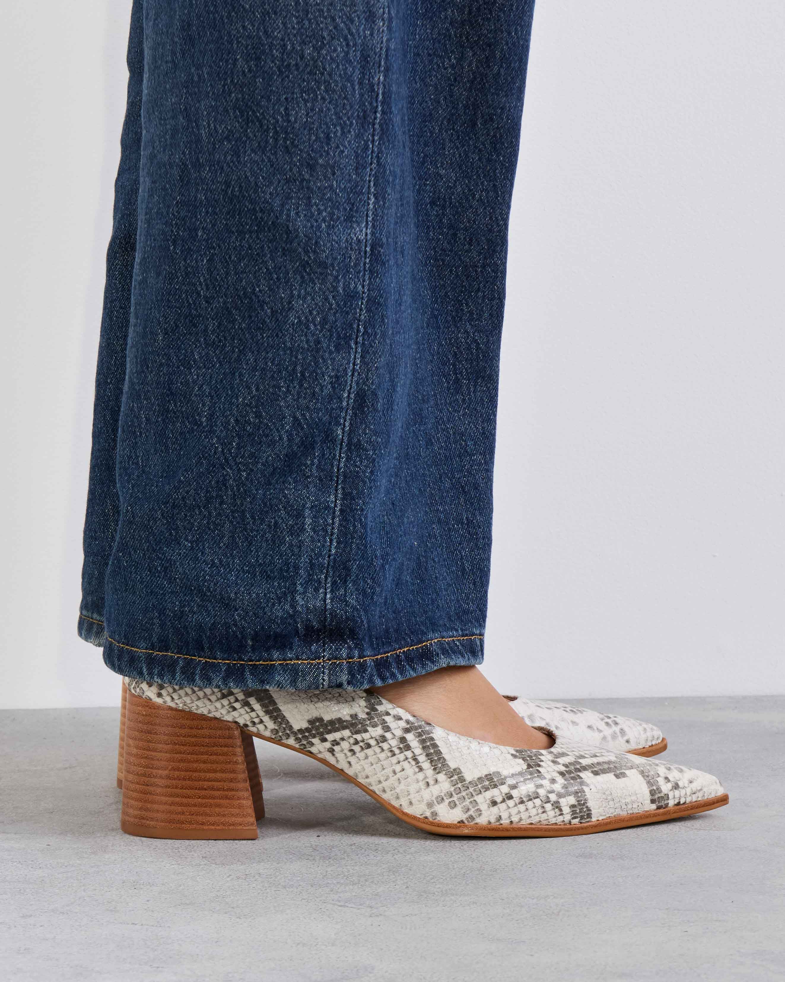 Stiletto Eva en cuero snake print