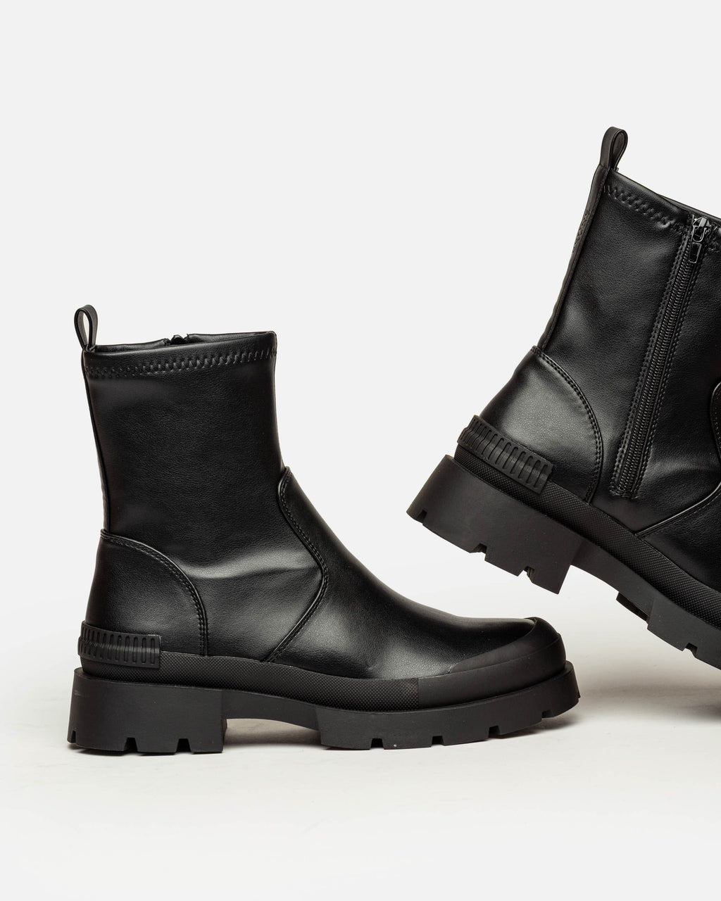 Bota caña media Kim en efecto cuero