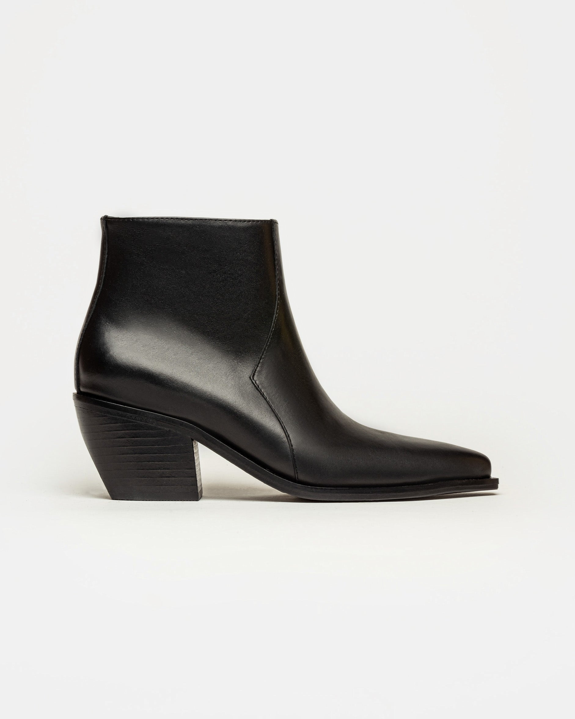 Bota caña baja Cash en cuero liso