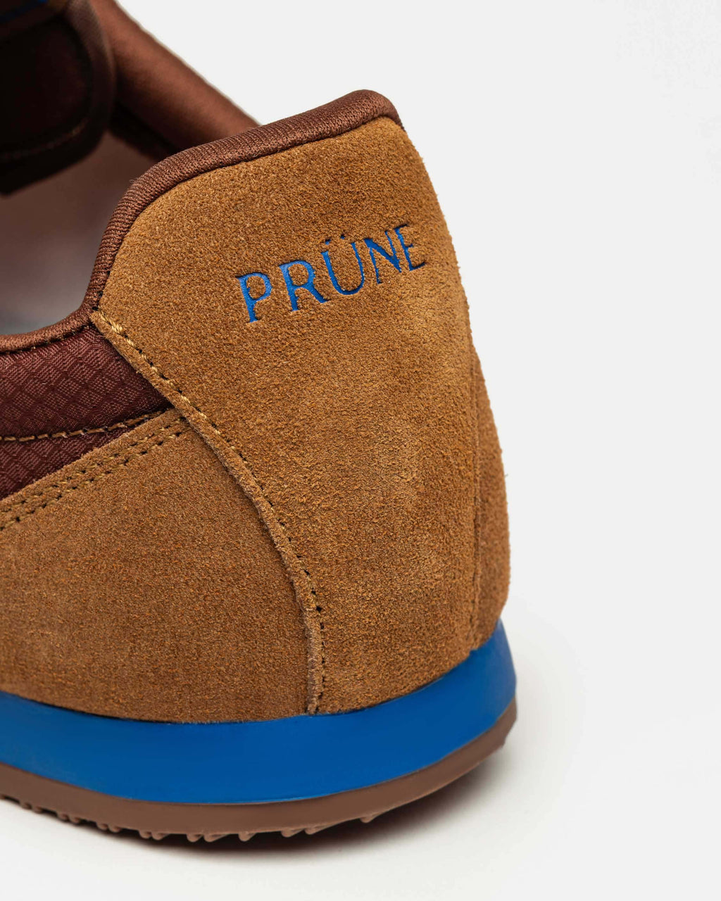 Sneaker Row en cuero y textil