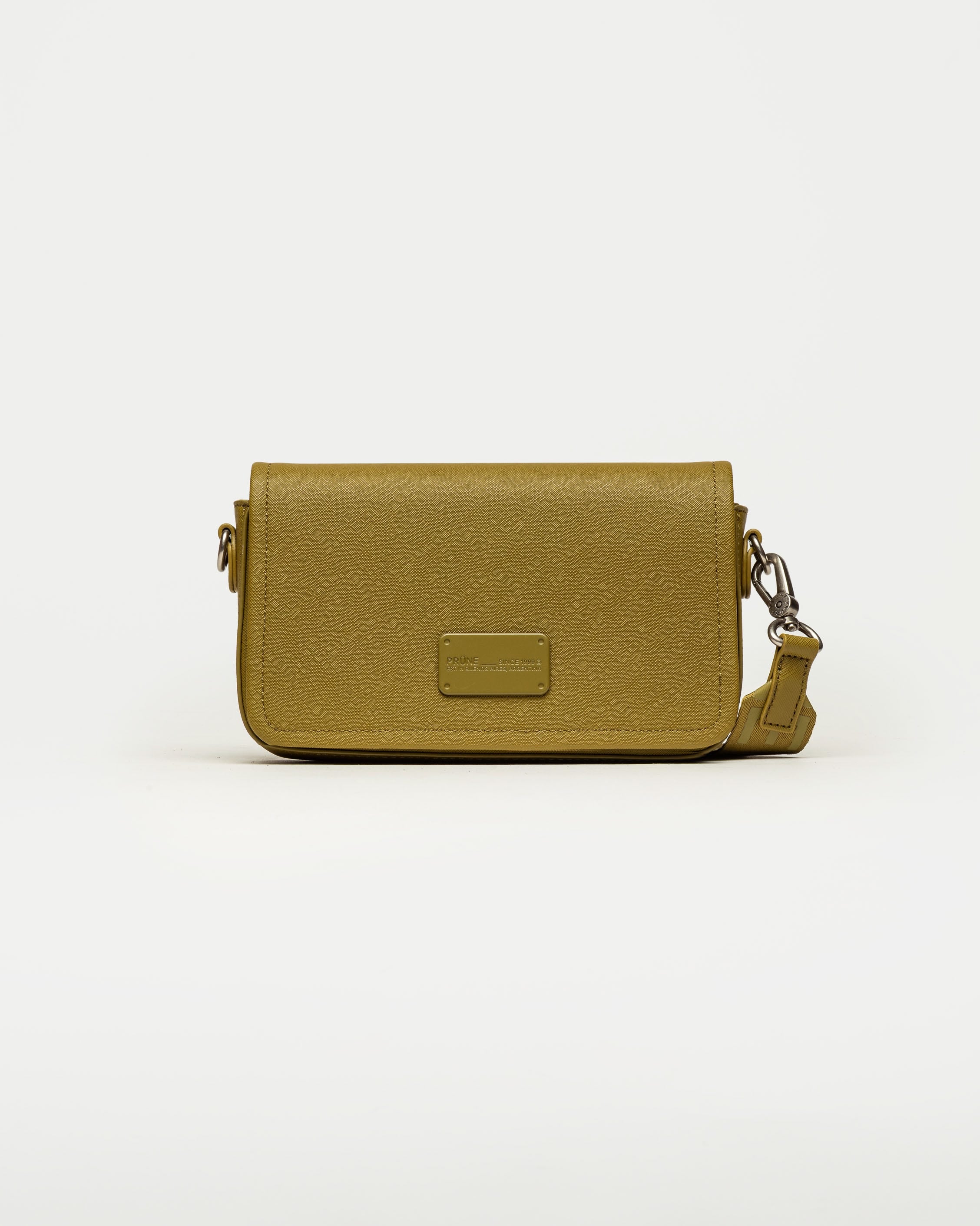 Bandolera The Flap Penny en efecto cuero graneado