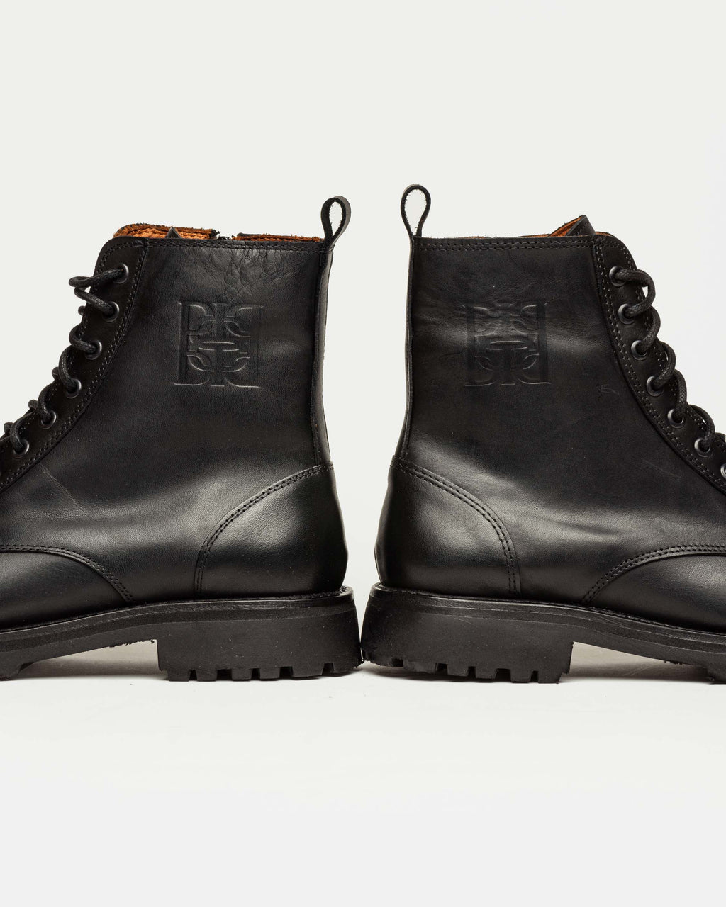 Borcego New harvey en cuero liso